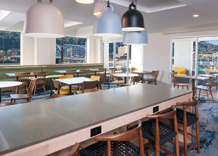 Hotel Fairfield By Marriott Downtown 3*
