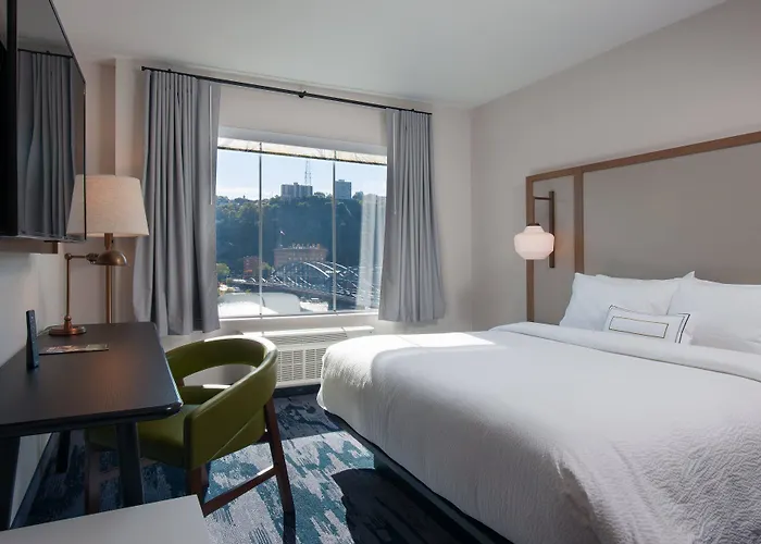 Hotel Fairfield By Marriott Downtown Pittsburgh