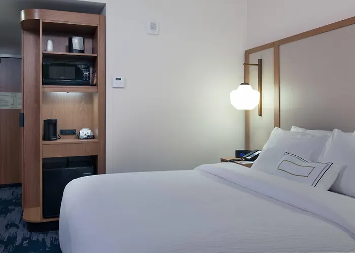 Fairfield By Marriott Downtown Hotel Pittsburgh