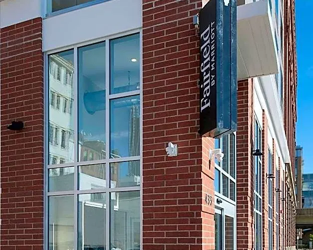 Hotel Fairfield By Marriott Downtown Pittsburgh