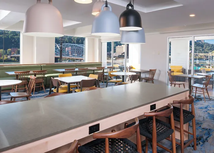 Fairfield By Marriott Downtown Hotel 3*